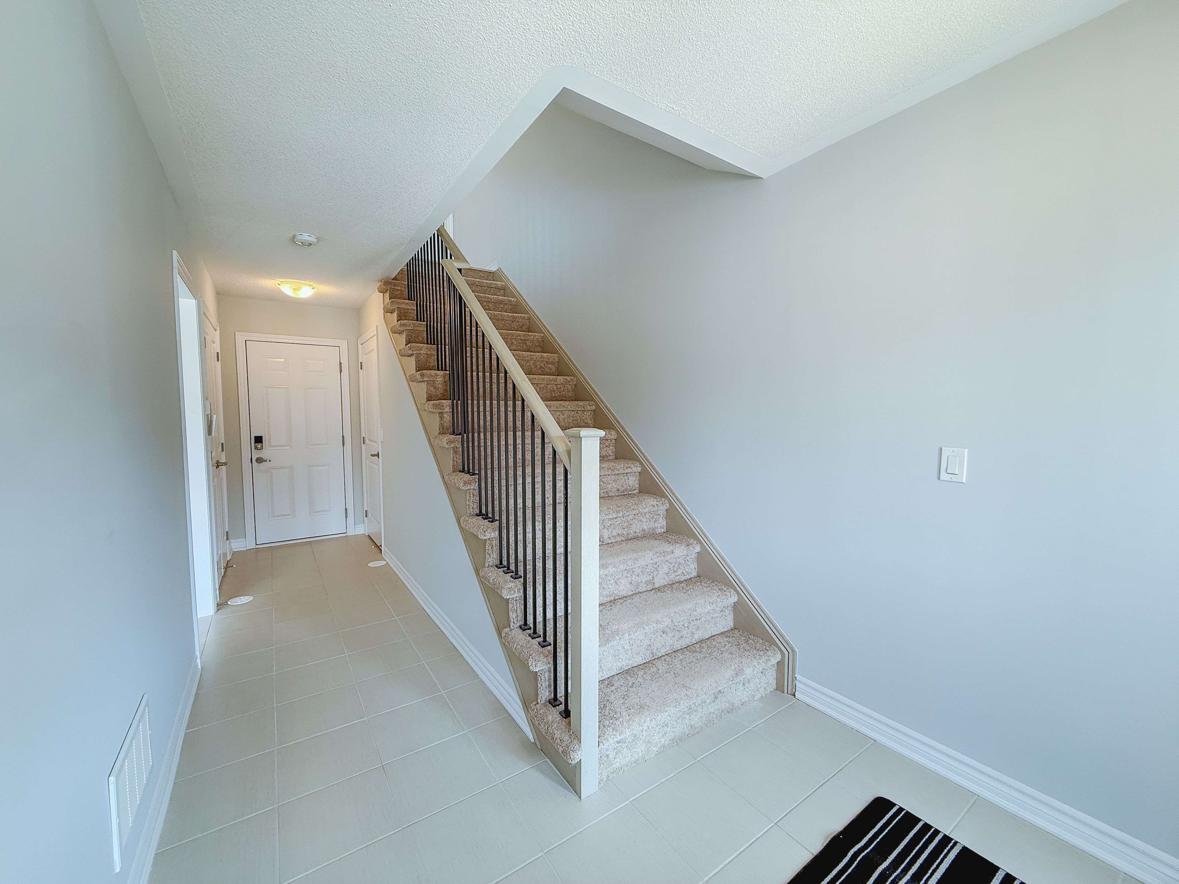 Oshawa, ON L1L 0X1,1030 Dyas AVE