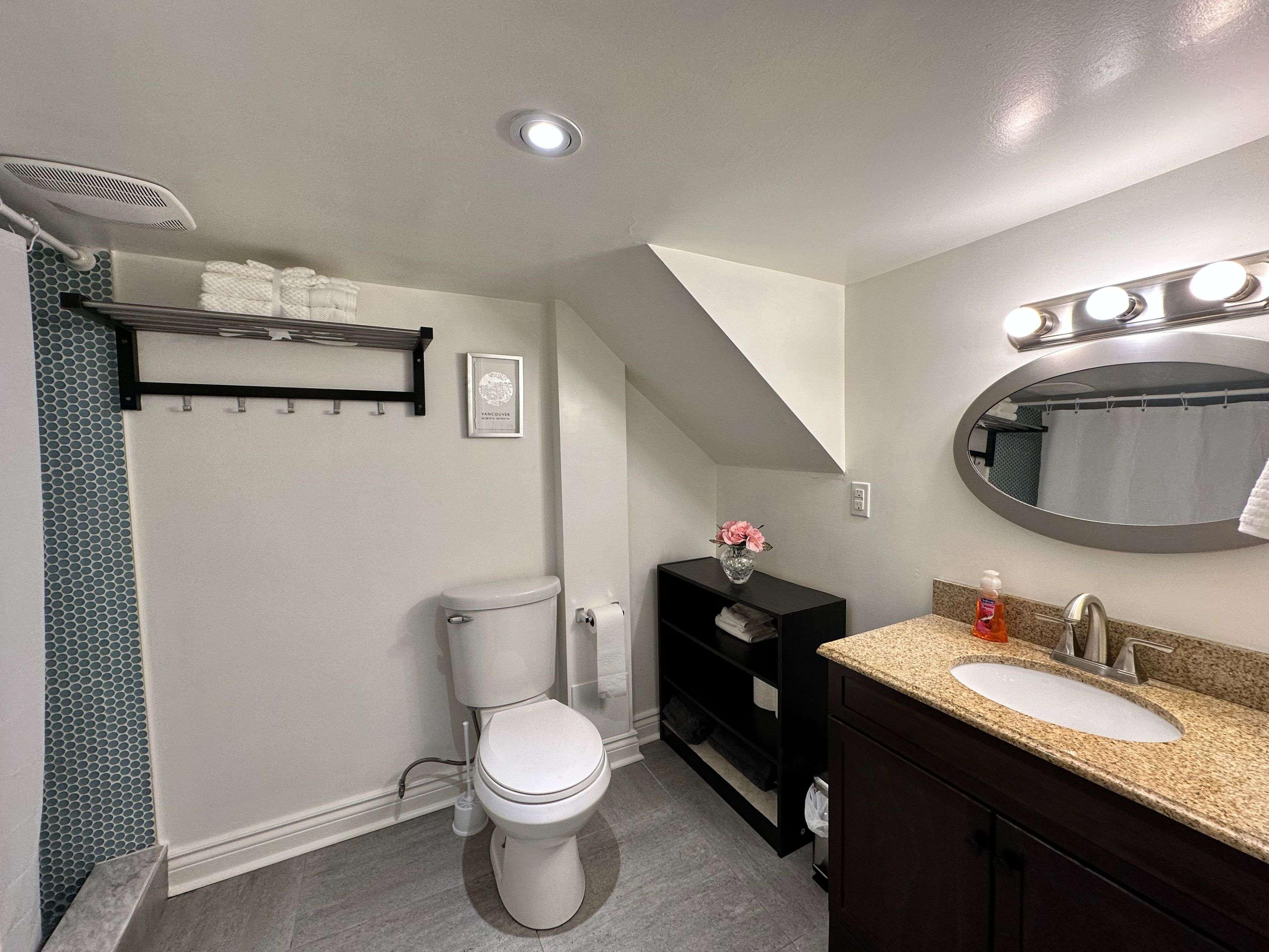 Toronto E02, ON M4L 3P2,256 Woodbine AVE #Lower