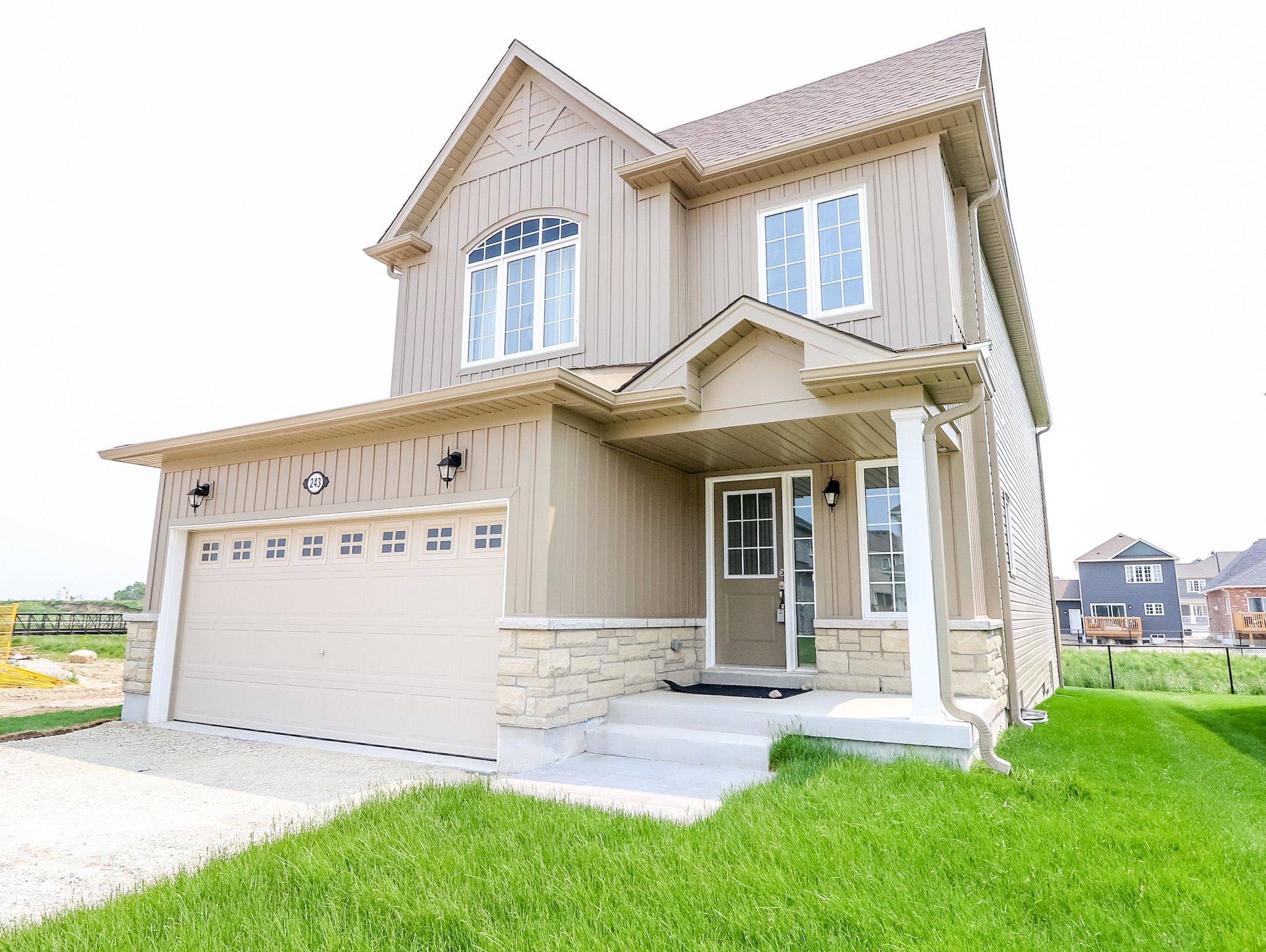 243 McKenzie DR, Clearview, ON L0M 1S0