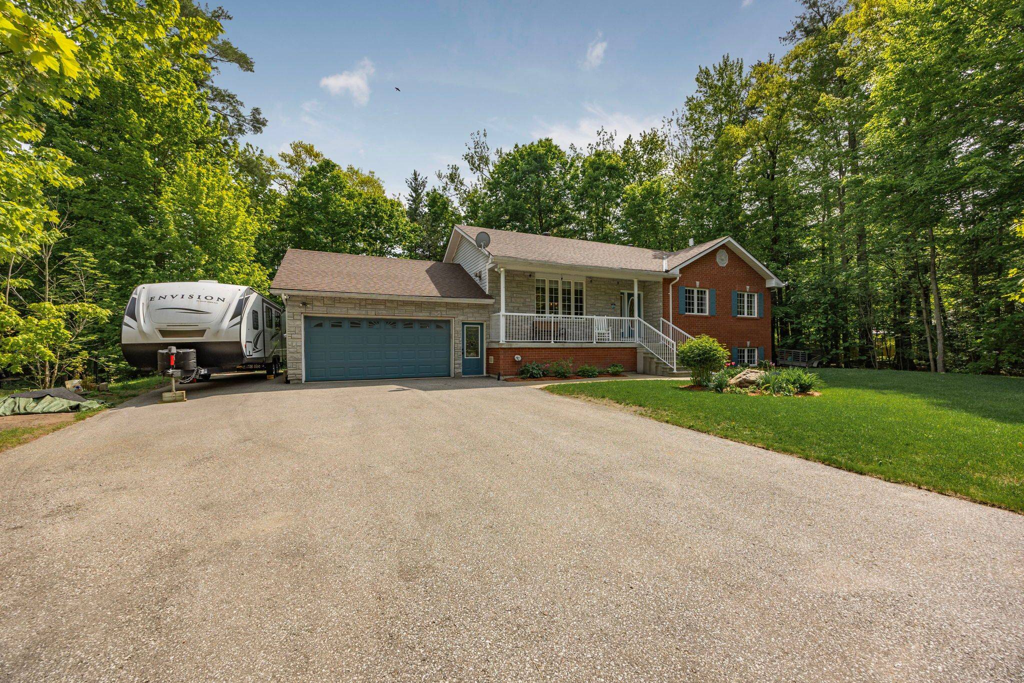 Tiny, ON L9M 0J2,9 ALBION LN