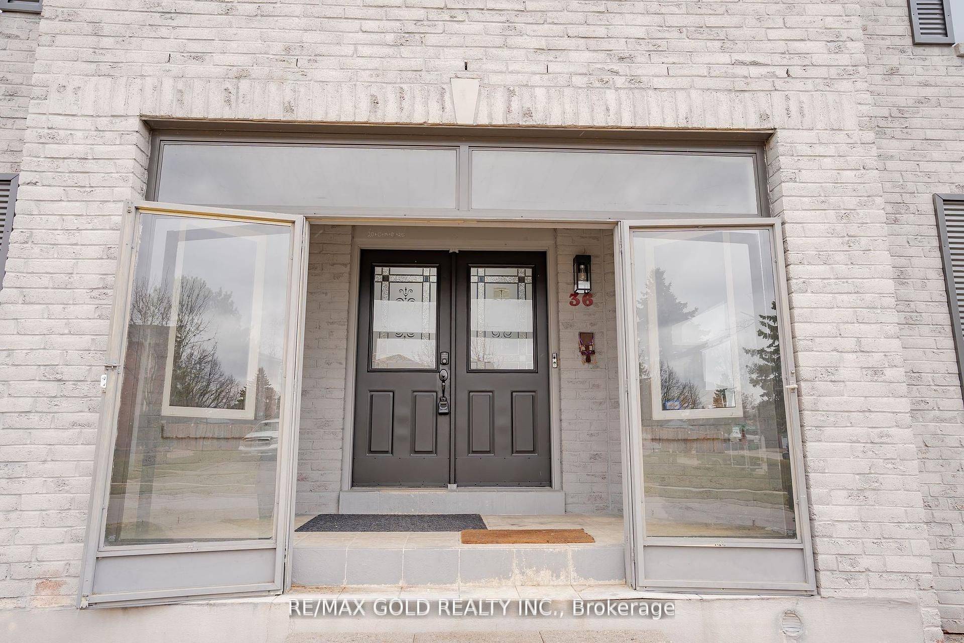 Caledon, ON L7E 5Y8,36 St Michaels CRES