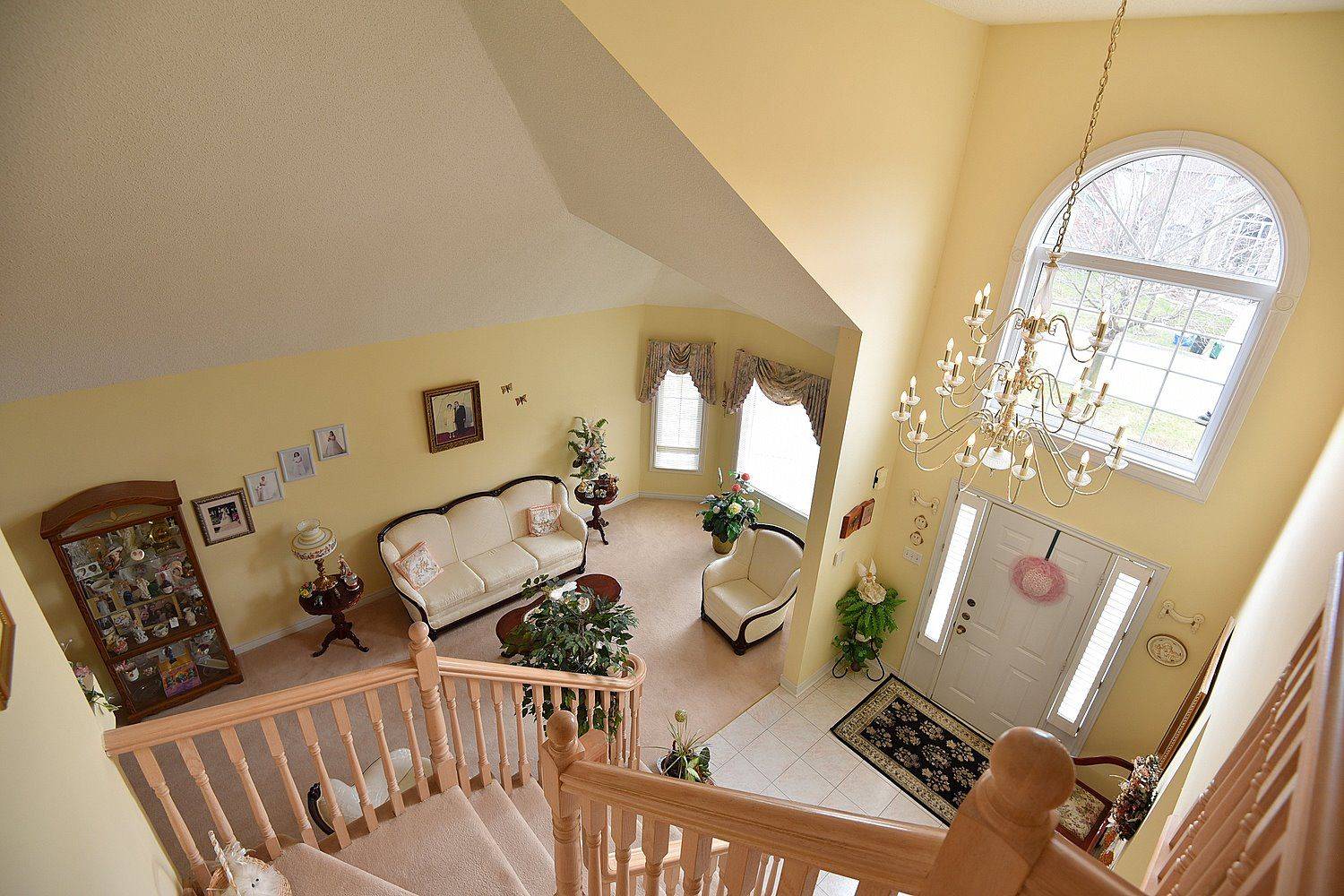 Hamilton, ON L8E 5W1,13 Chianti CRES