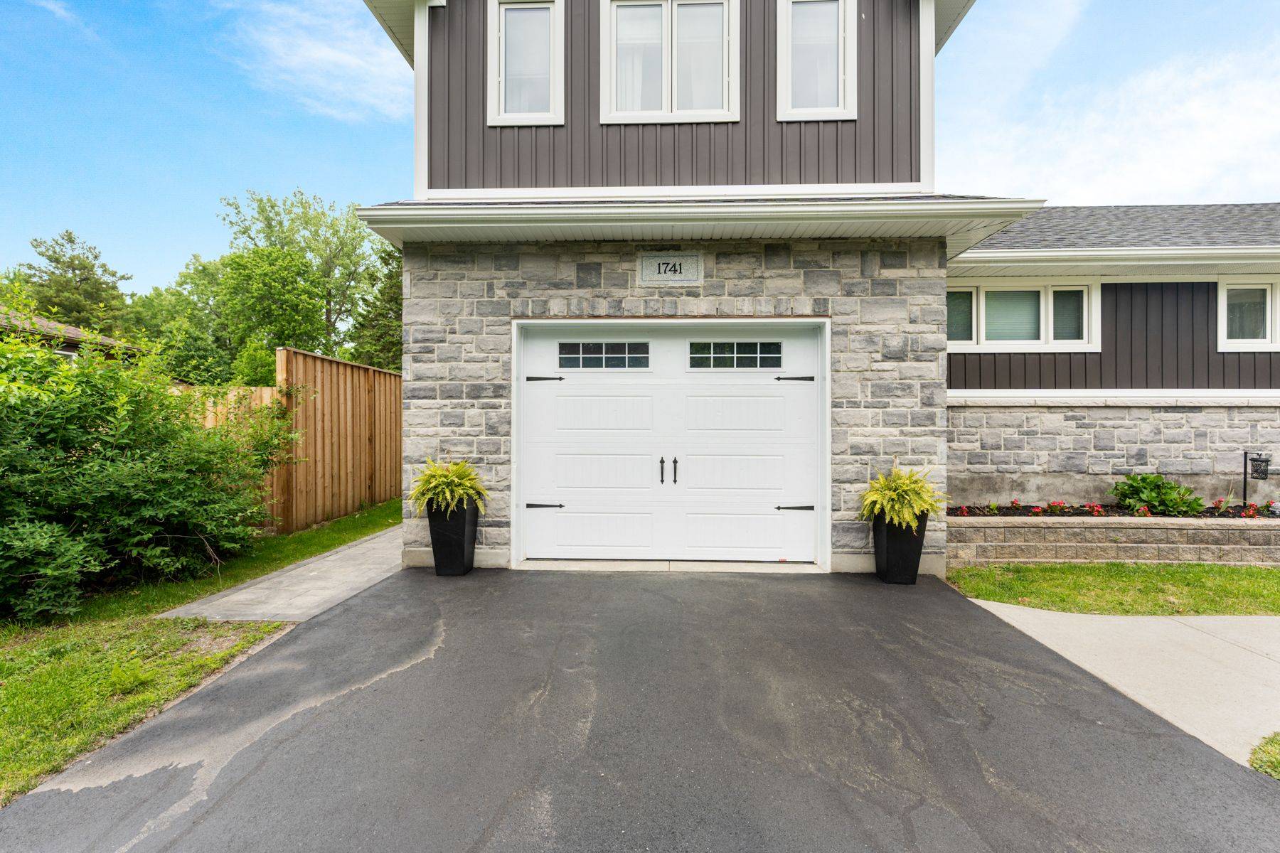 Kingston, ON K7L 5H6,1741 Marian CRES