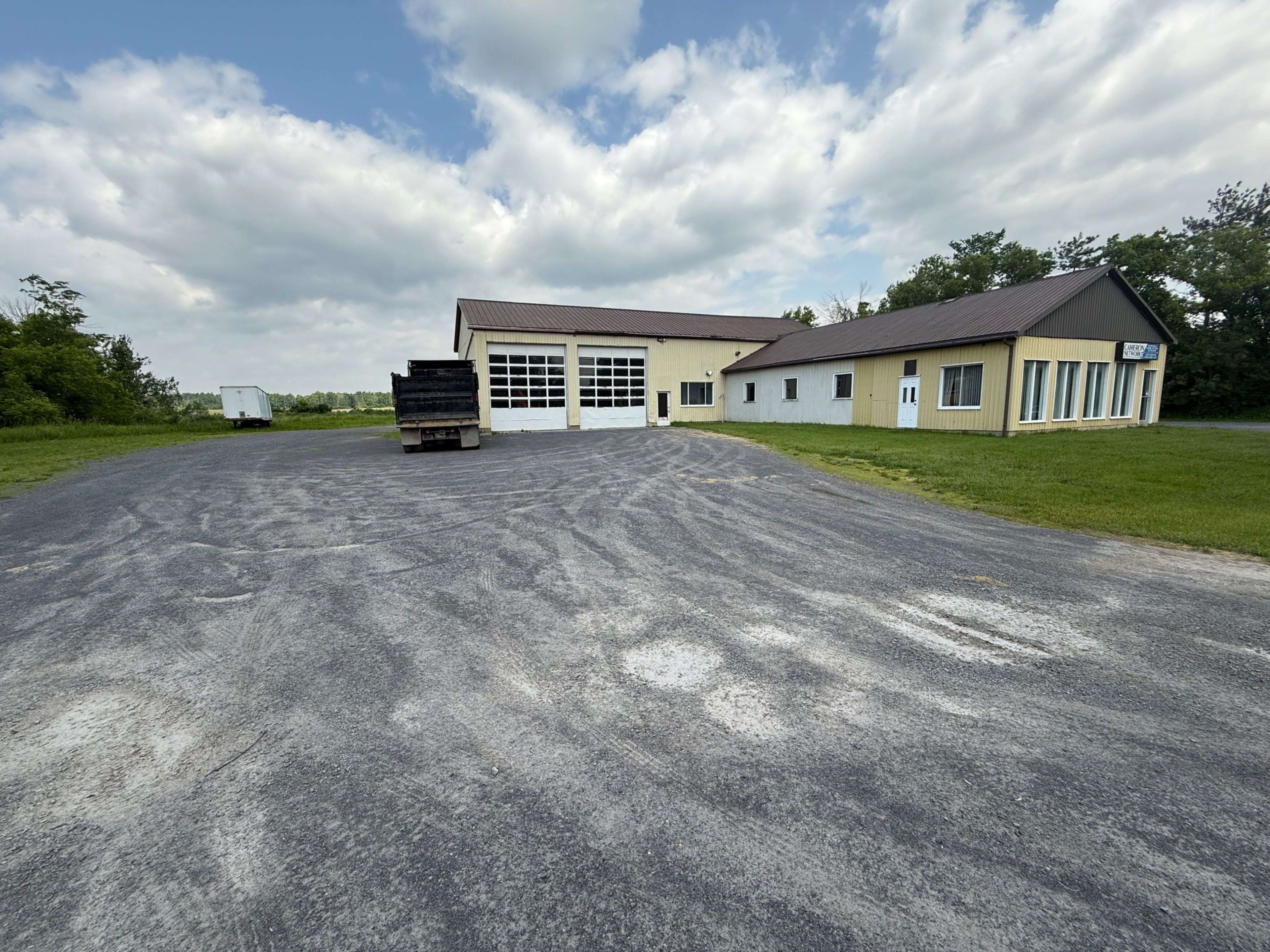 17295 Valade RD, South Stormont, ON K0C 2A0