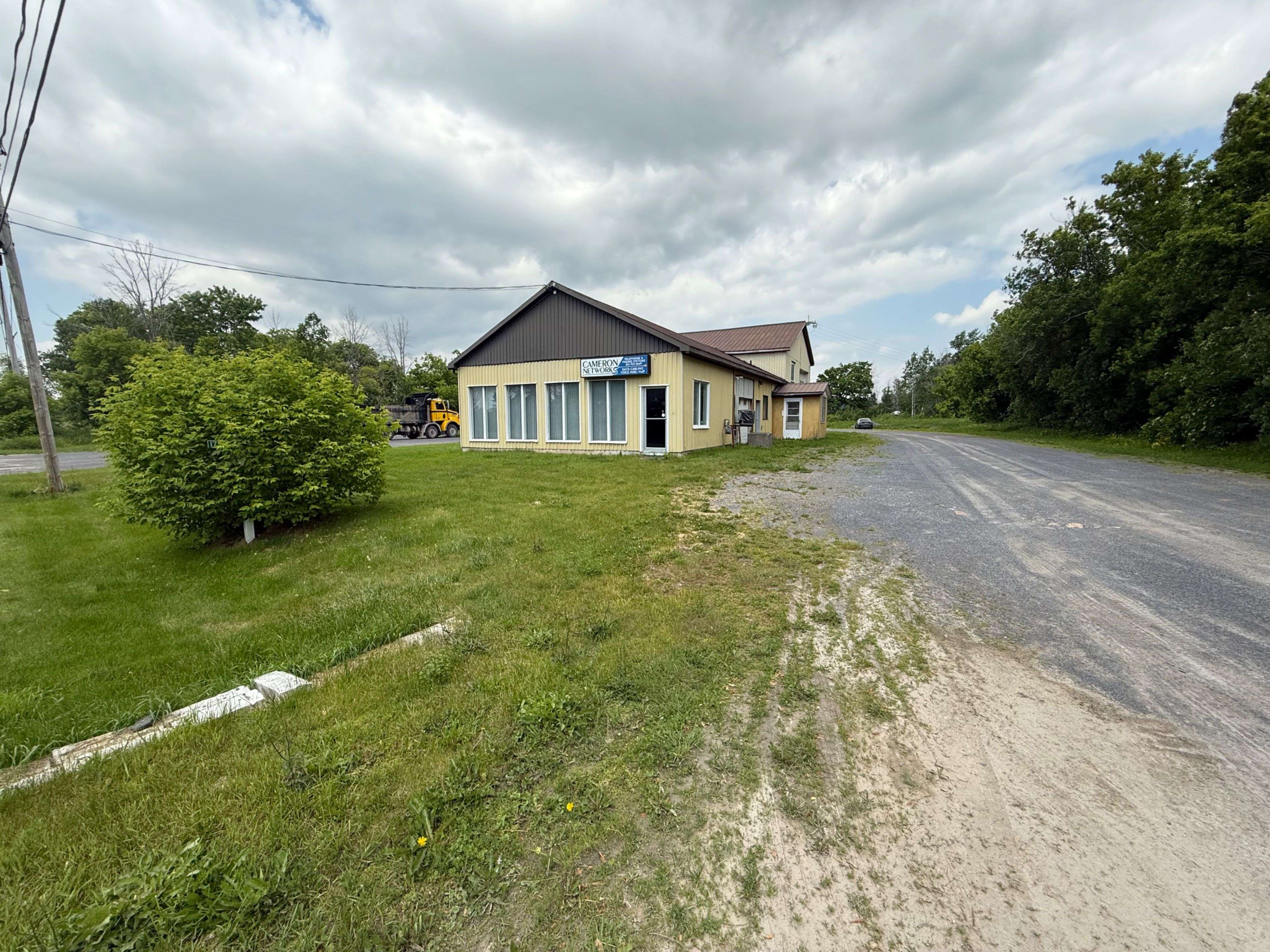 South Stormont, ON K0C 2A0,17295 Valade RD