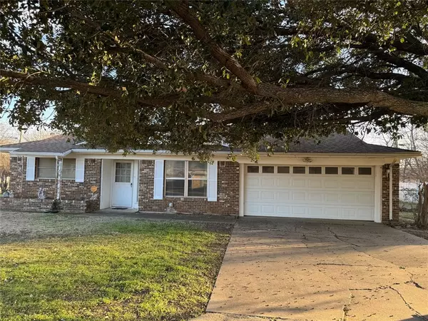 1916 11th Street, Mineral Wells, TX 76067