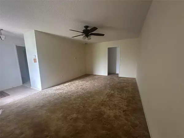 Mineral Wells, TX 76067,1916 11th Street