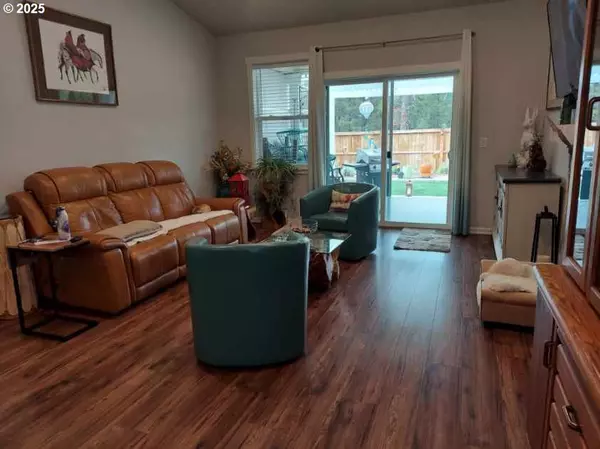 La Pine, OR 97739,16610 PINE CREEK DR
