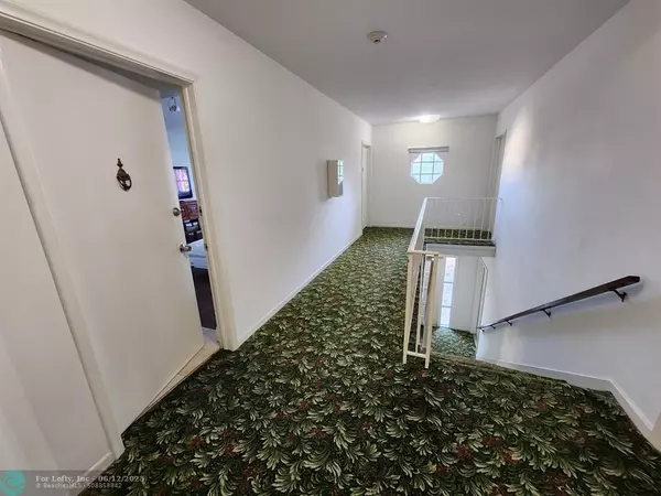 Fort Lauderdale, FL 33308,1821 NE 62nd St #431