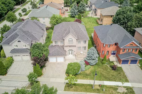 Richmond Hill, ON L4B 3P9,92 Springbrook DR