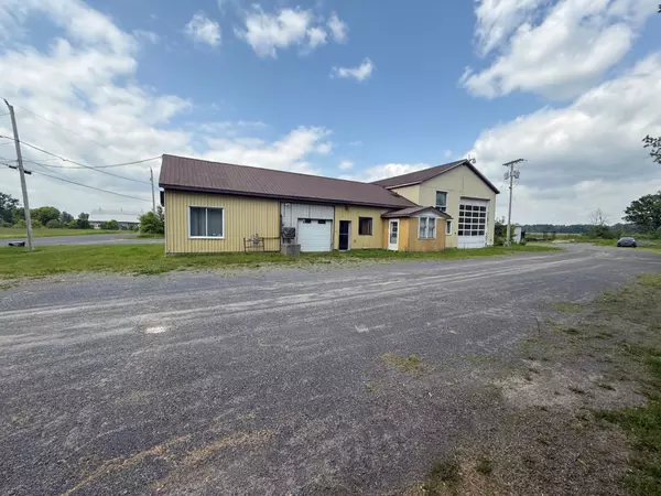 South Stormont, ON K0C 2A0,17295 Valade RD
