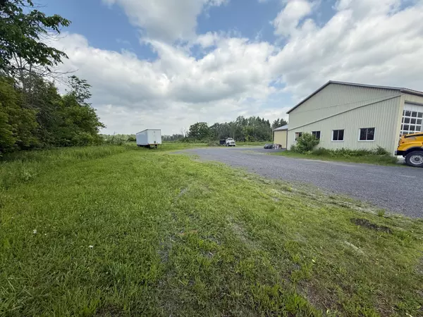 South Stormont, ON K0C 2A0,17295 Valade RD