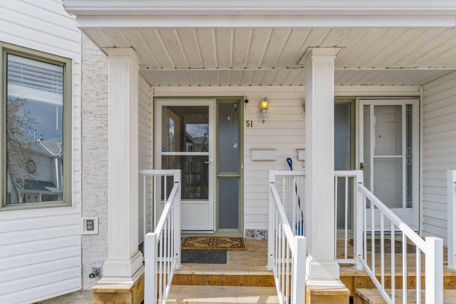 Calgary, AB T2A 7P6,51 Abbeydale Villas NE