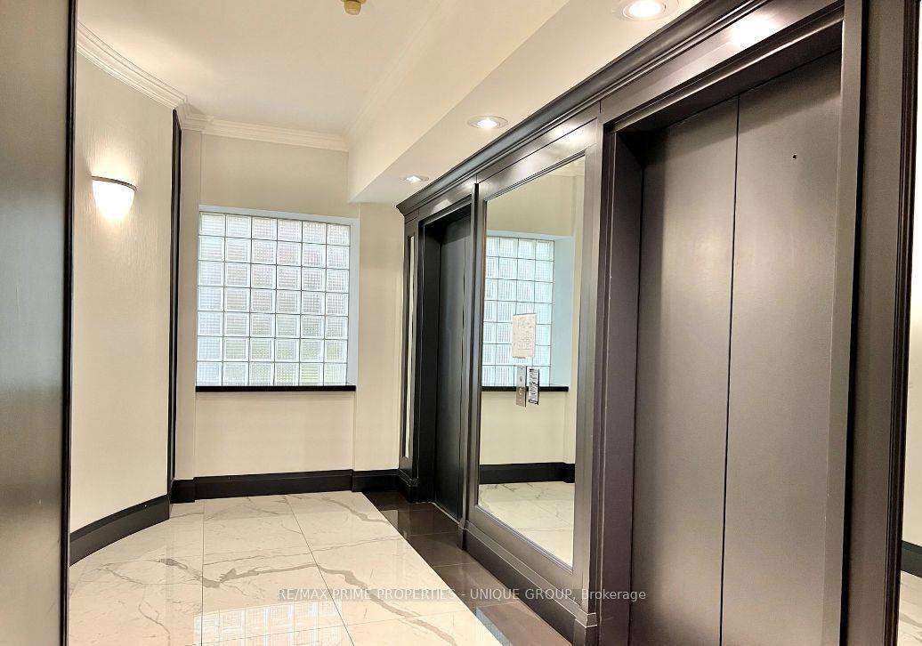 Toronto C09, ON M4T 2T8,1231 Yonge ST #311