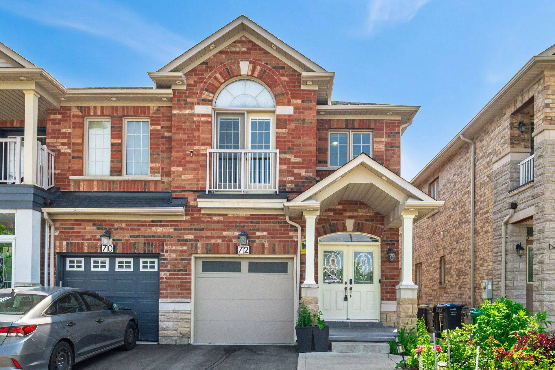72 Crystalview CRES, Brampton, ON L6P 2S3