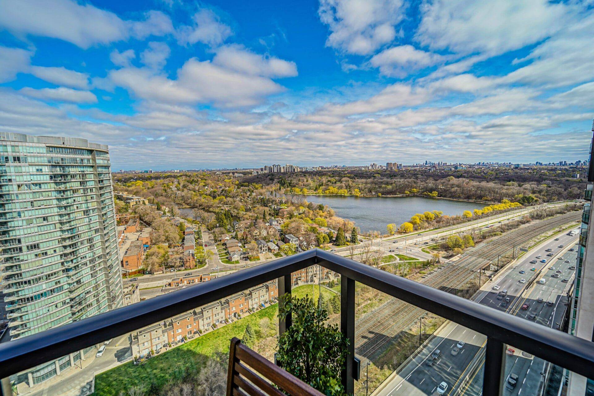 Toronto W01, ON M6S 0B1,1928 Lake Shore BLVD W #3002