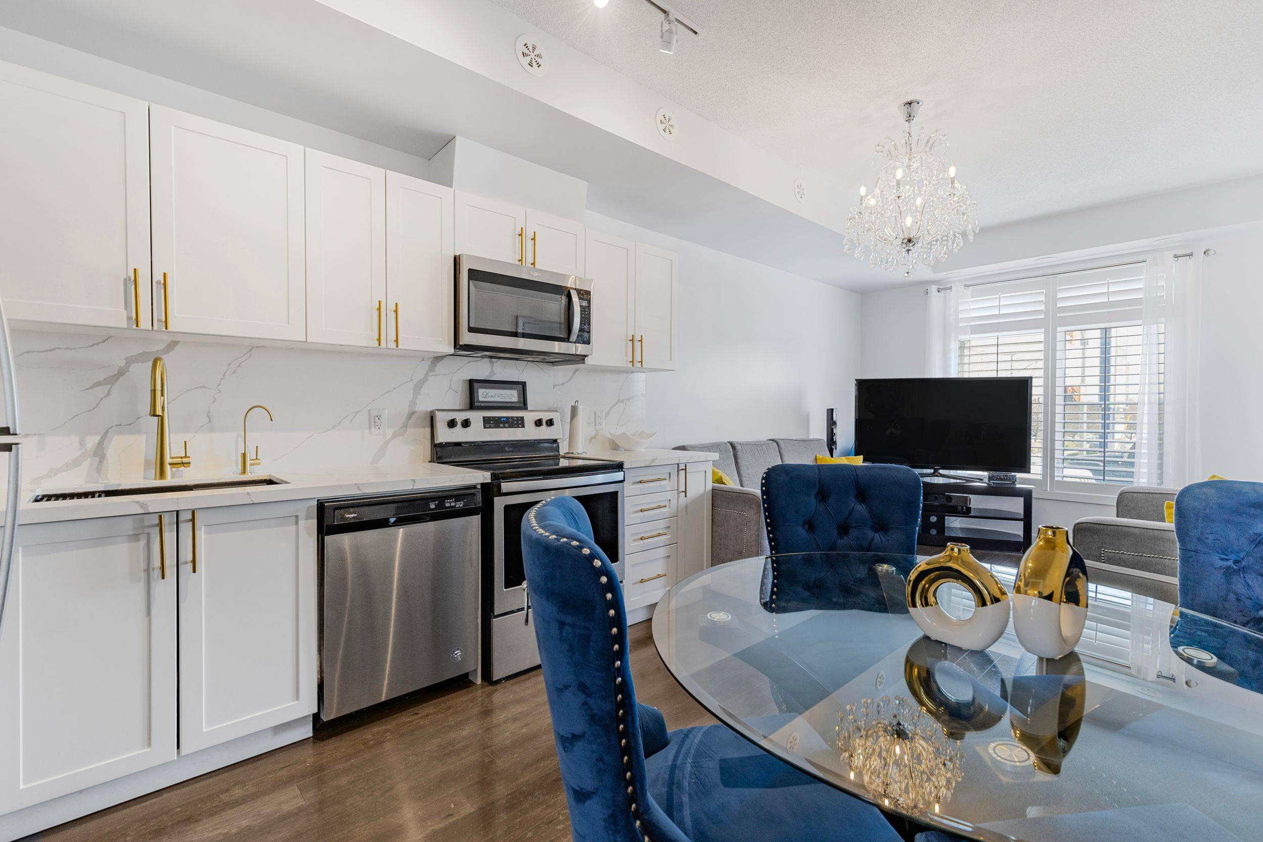 Toronto W03, ON M6M 0B4,630 Rogers RD #21