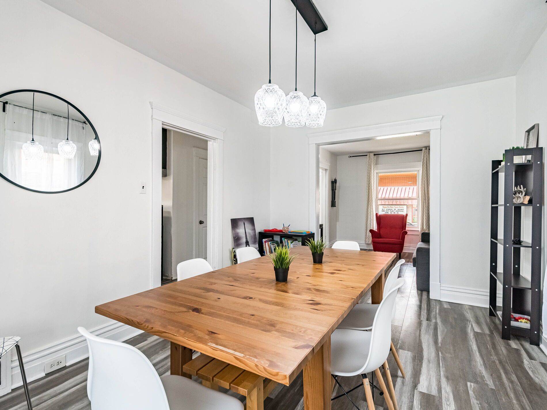 Niagara Falls, ON L2G 1A9,5001 Kitchener ST