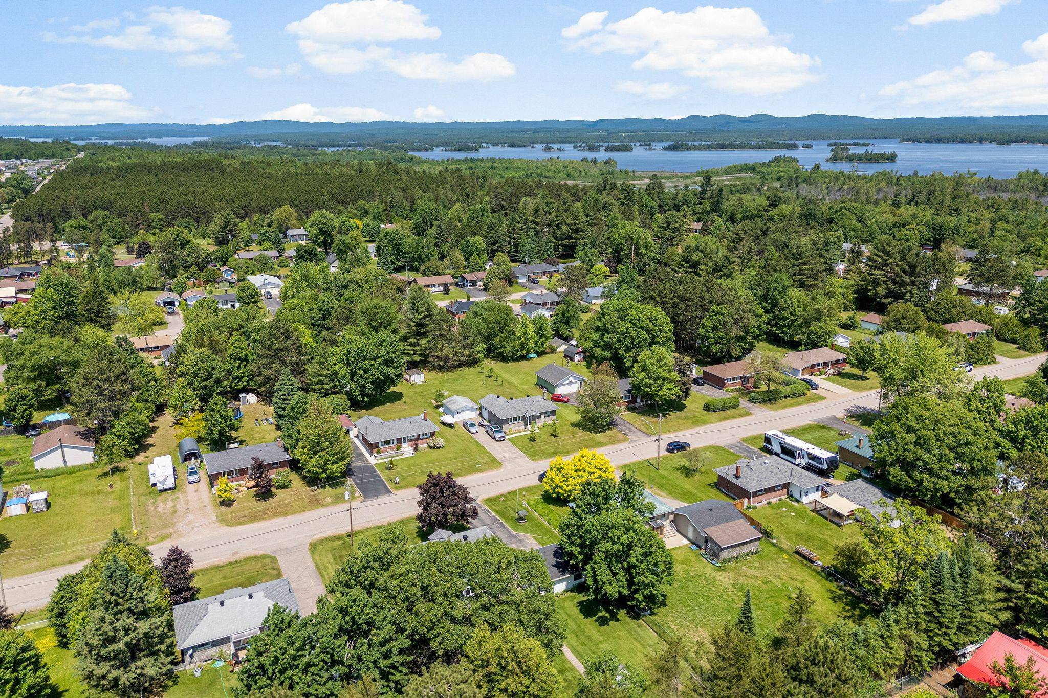 Petawawa, ON K8H 2L8,67 Sunset CRES