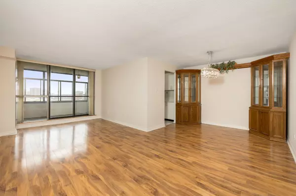 Brampton, ON L6T 3W2,15 Kensington RD #908