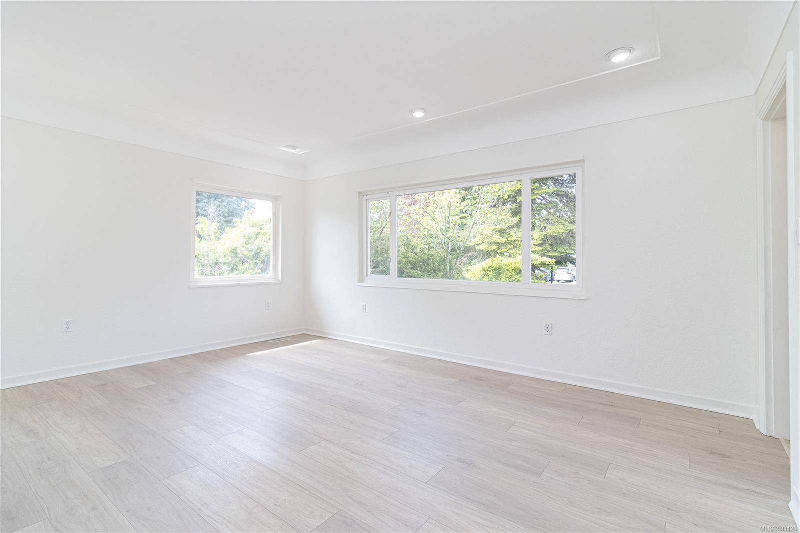 Saanich, BC V8N 1C3,1515 Arrow Rd