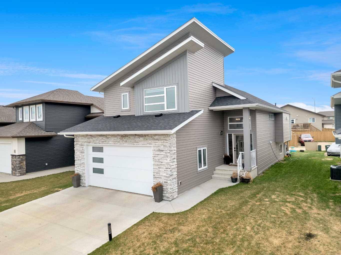 57 Mackenzie AVE, Lacombe, AB T4L 0A6