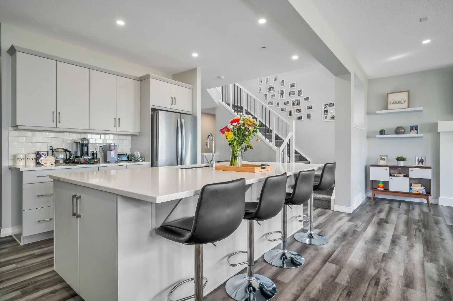 Calgary, AB T3P1N9,85 Howse MT Northeast