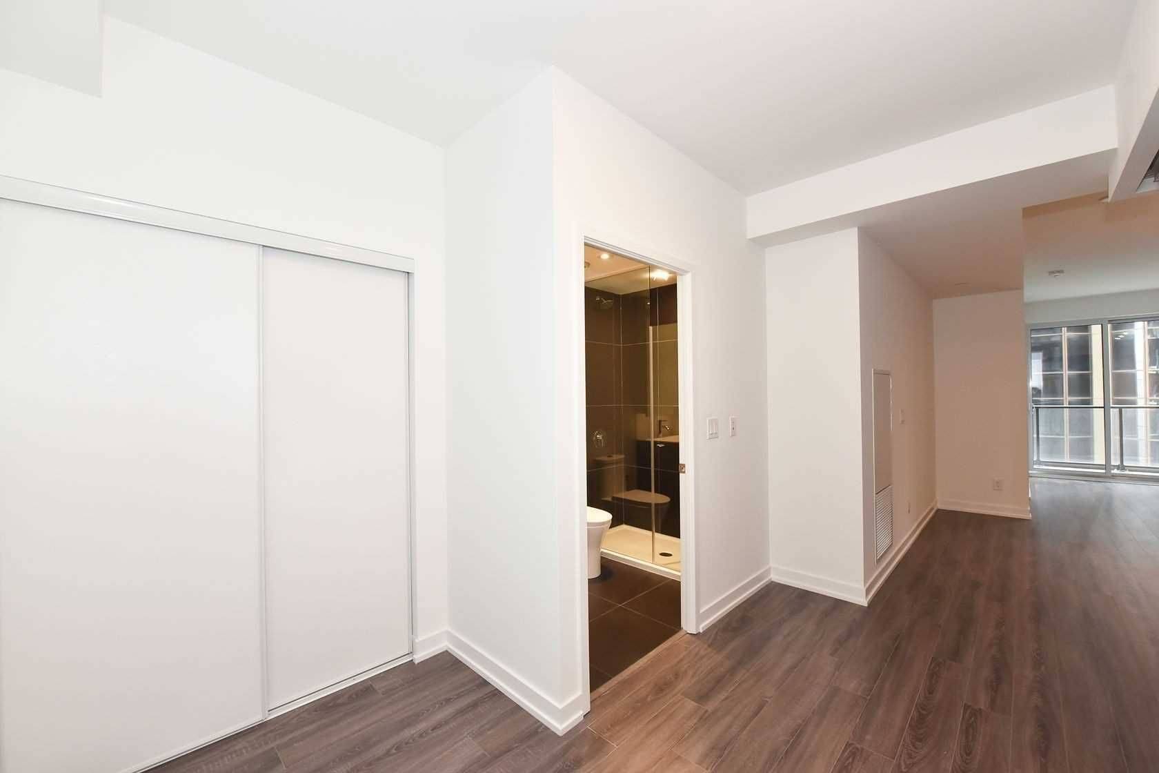 Toronto C01, ON M5G 1C9,20 Edward ST #708