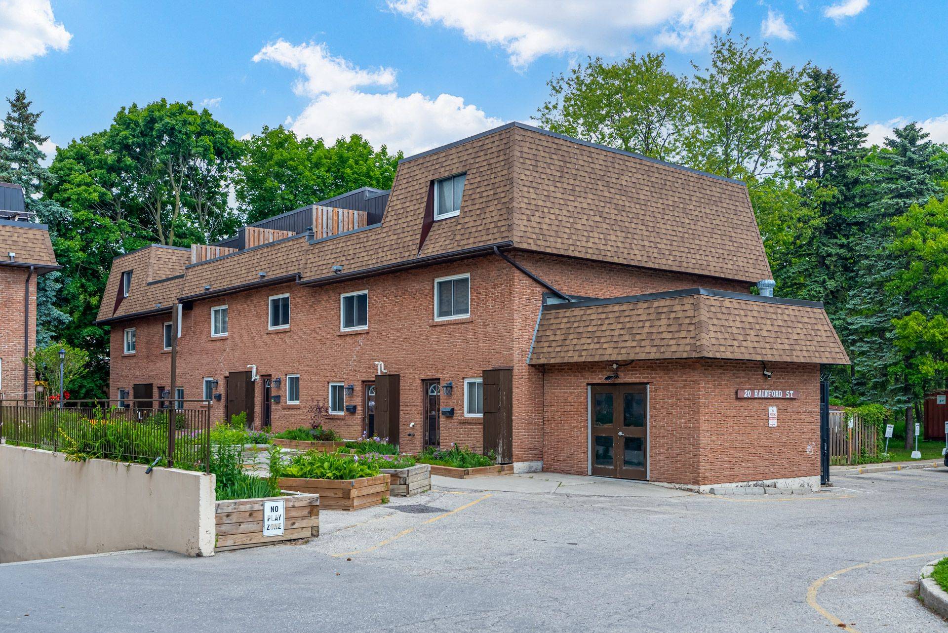 20 Hainford ST ##18, Toronto E10, ON M1E 4Y5
