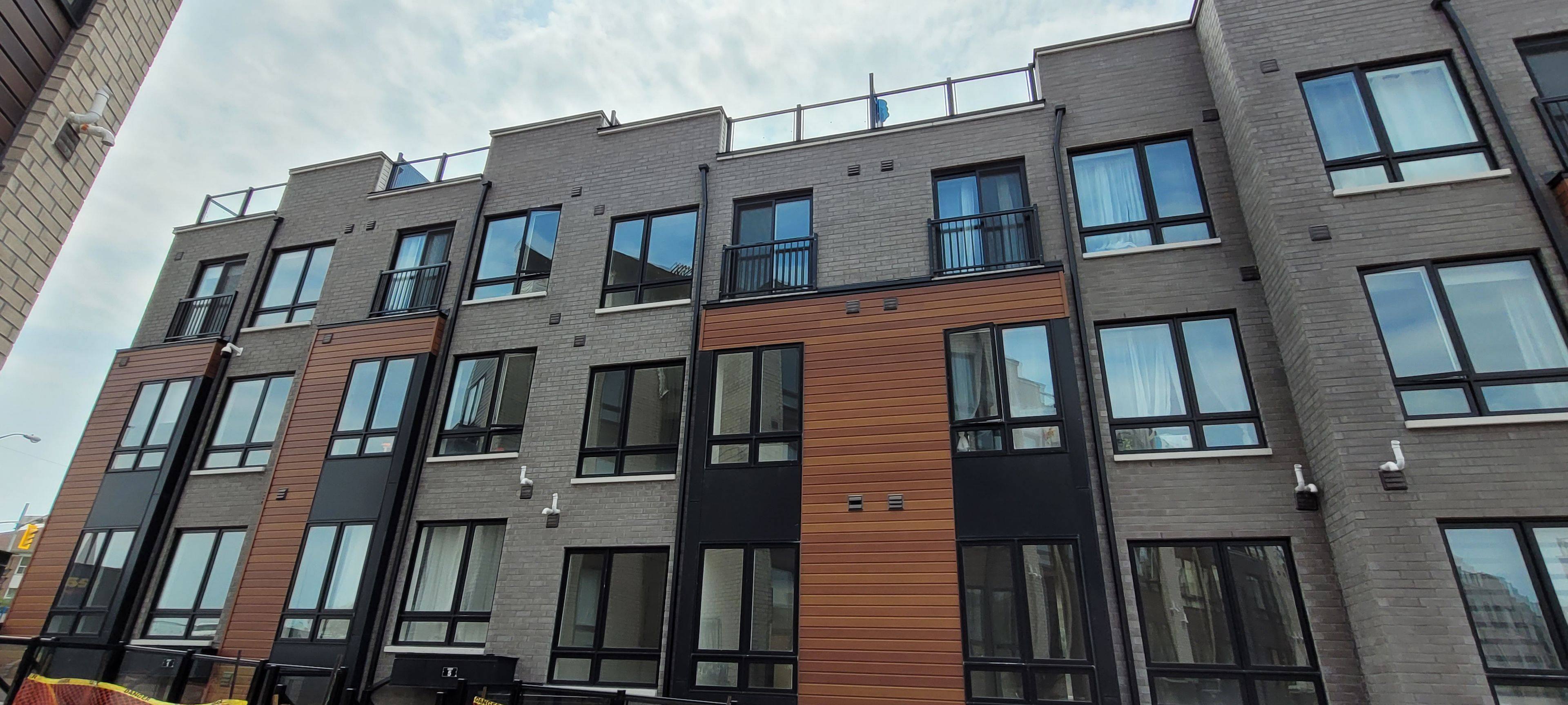 Toronto E11, ON M1B 0E8,145 Tapscott RD #9
