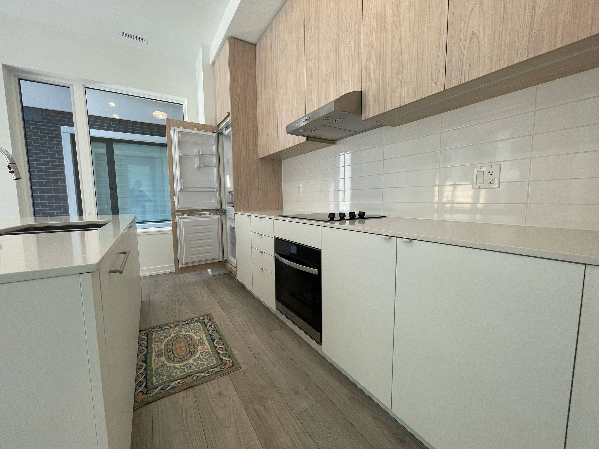 Richmond Hill, ON L4S 0P4,67 Saigon DR #103