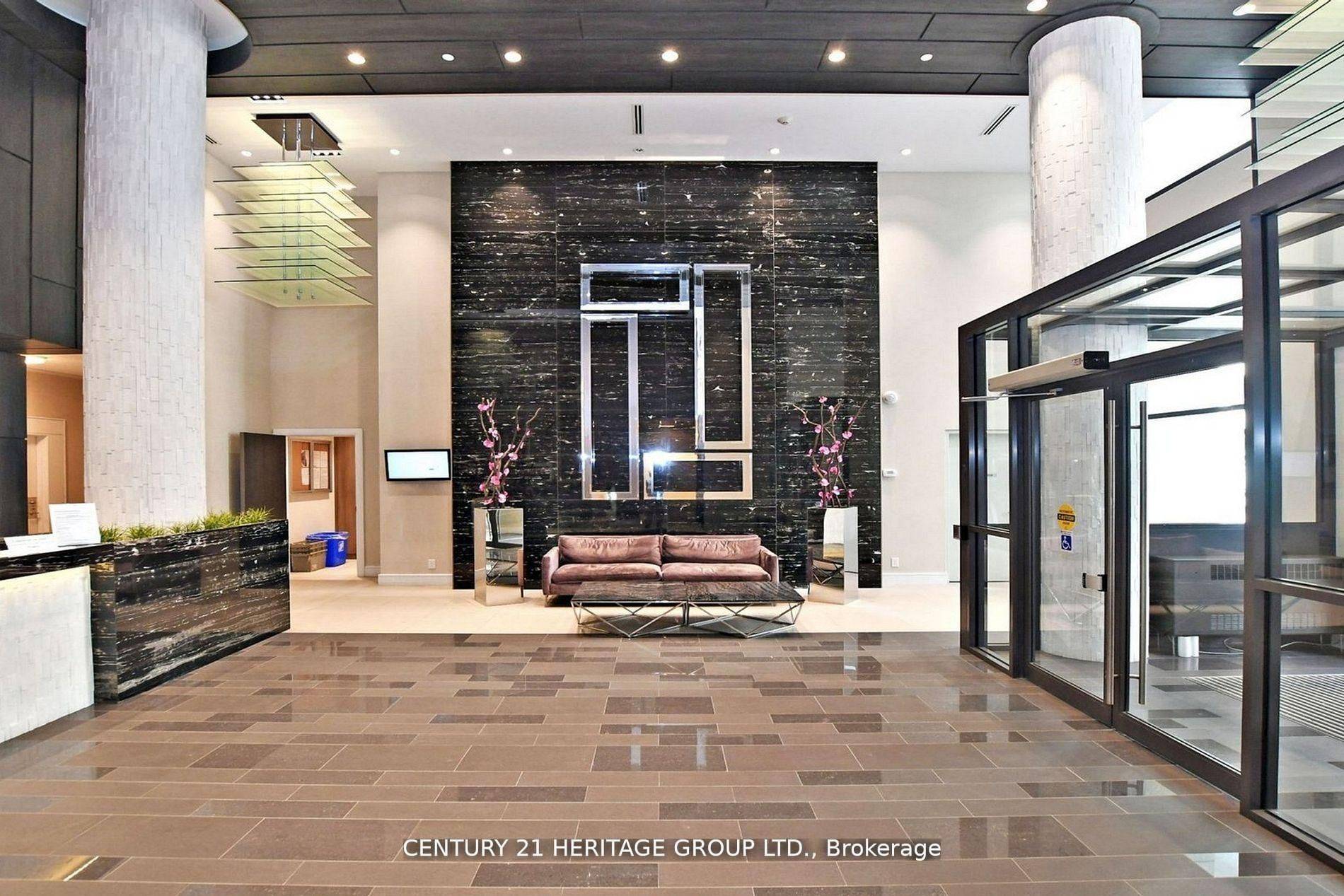 Richmond Hill, ON L4C 6Z2,9201 Yonge ST #319