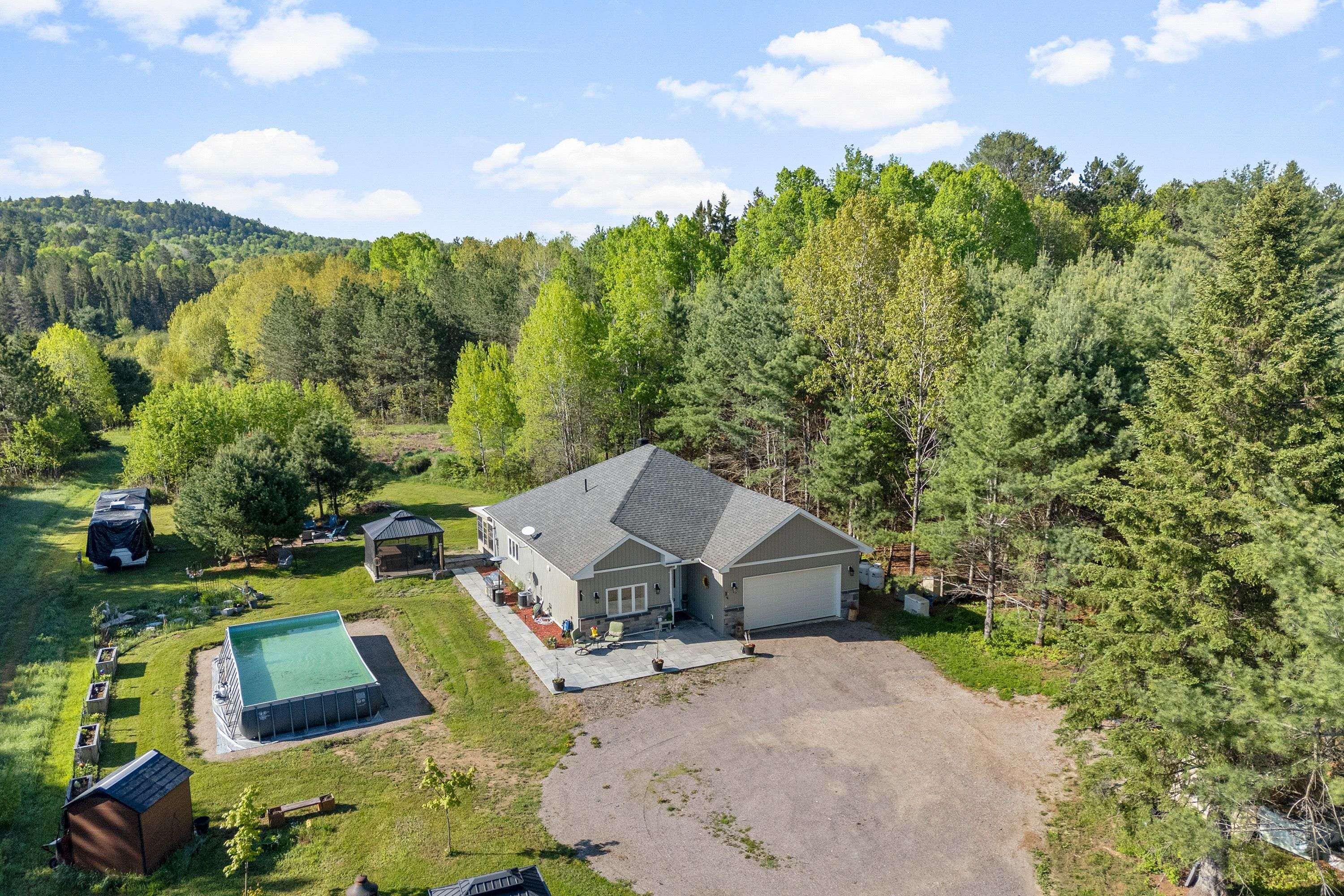 Greater Madawaska, ON K0J 2R0,12 Eastern AVE