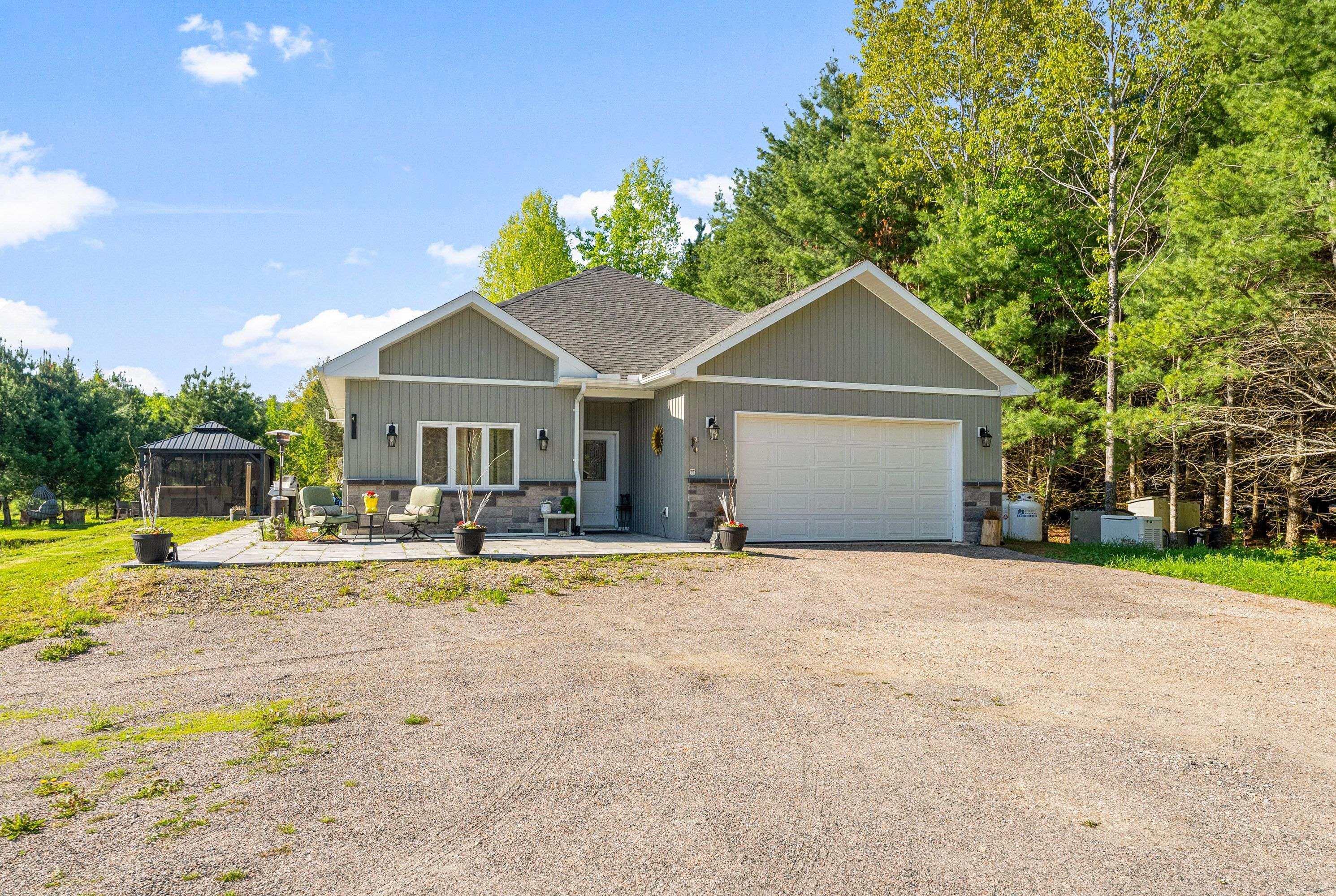 Greater Madawaska, ON K0J 2R0,12 Eastern AVE