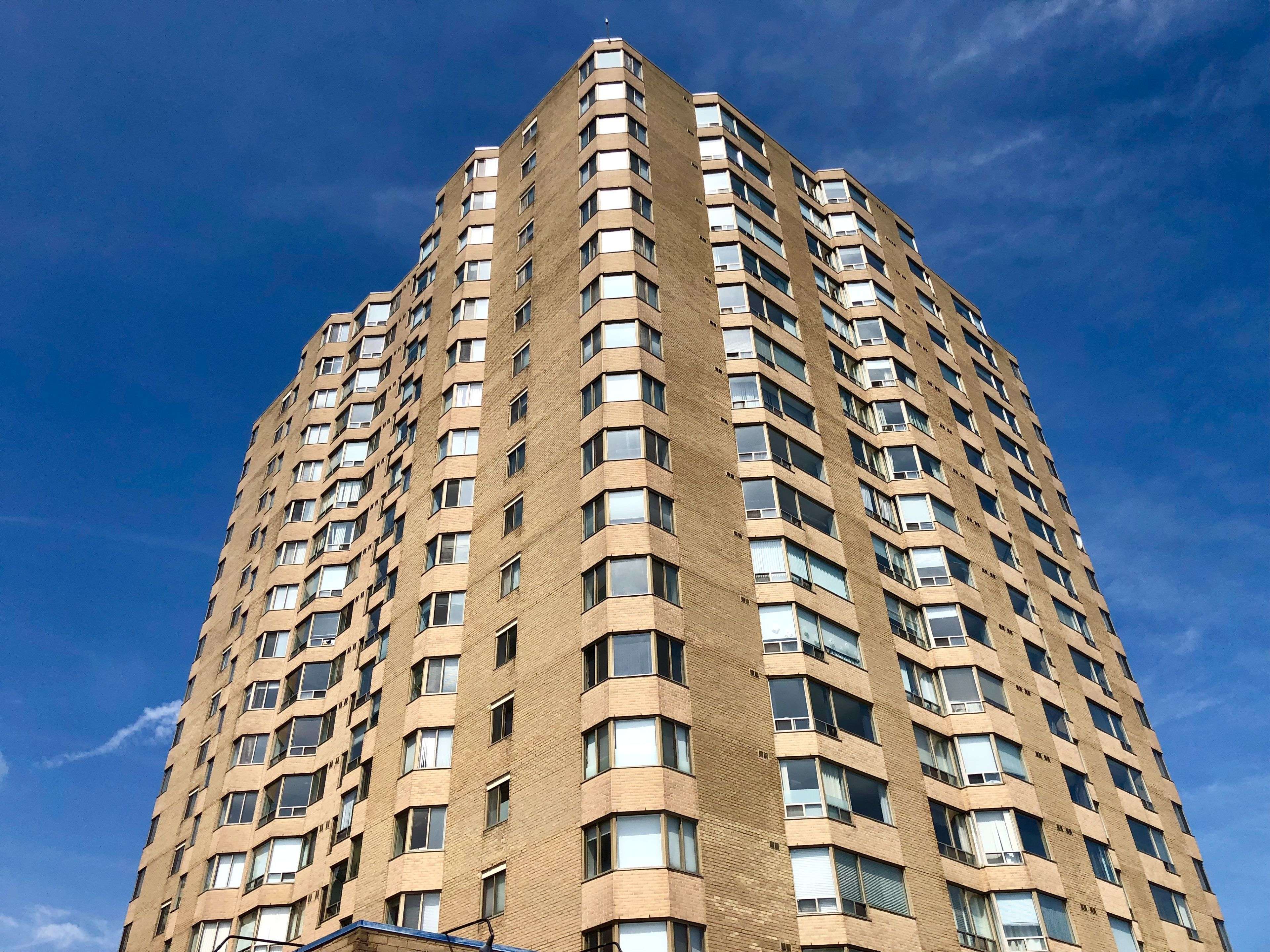 695 Richmond ST #811, London East, ON N6A 5M8