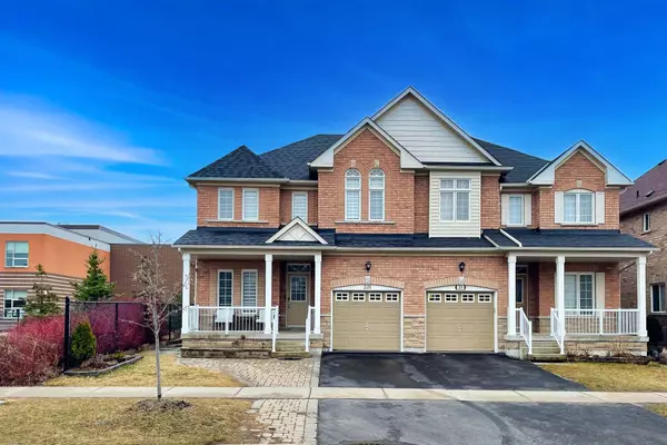 221 Old Colony RD, Richmond Hill, ON L4E 5B9