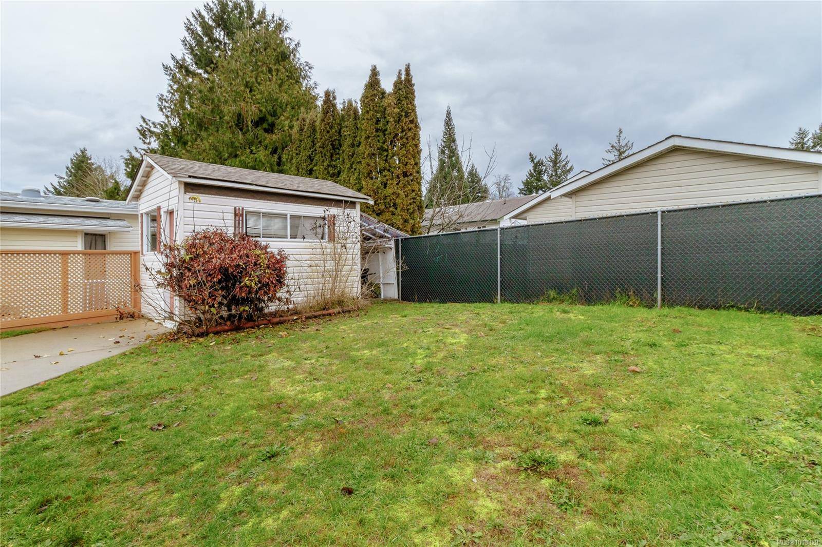 Ladysmith, BC V9G 1R6,658 Alderwood Dr #5