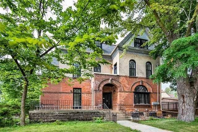 128 Mount Pleasant RD #Unit 3, Toronto C09, ON M4W 2S4