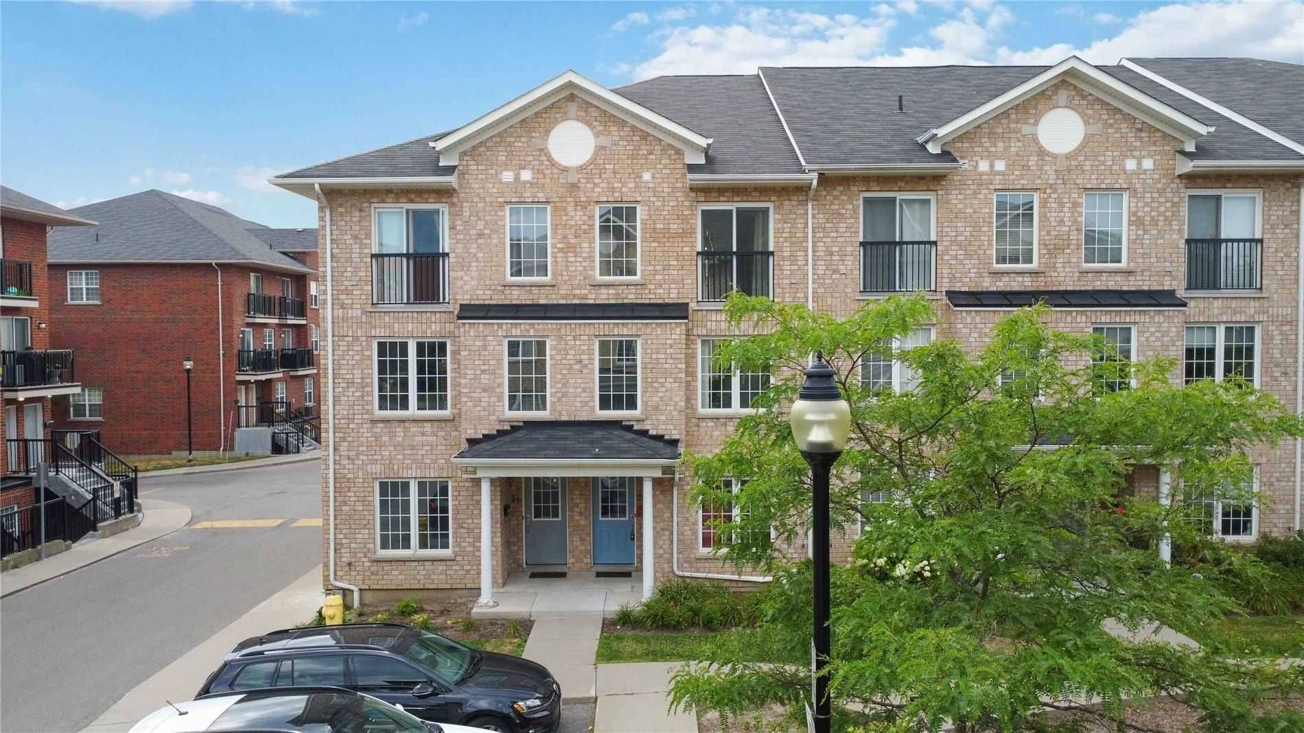 28 Strangford LN, Toronto E04, ON M1L 0E4