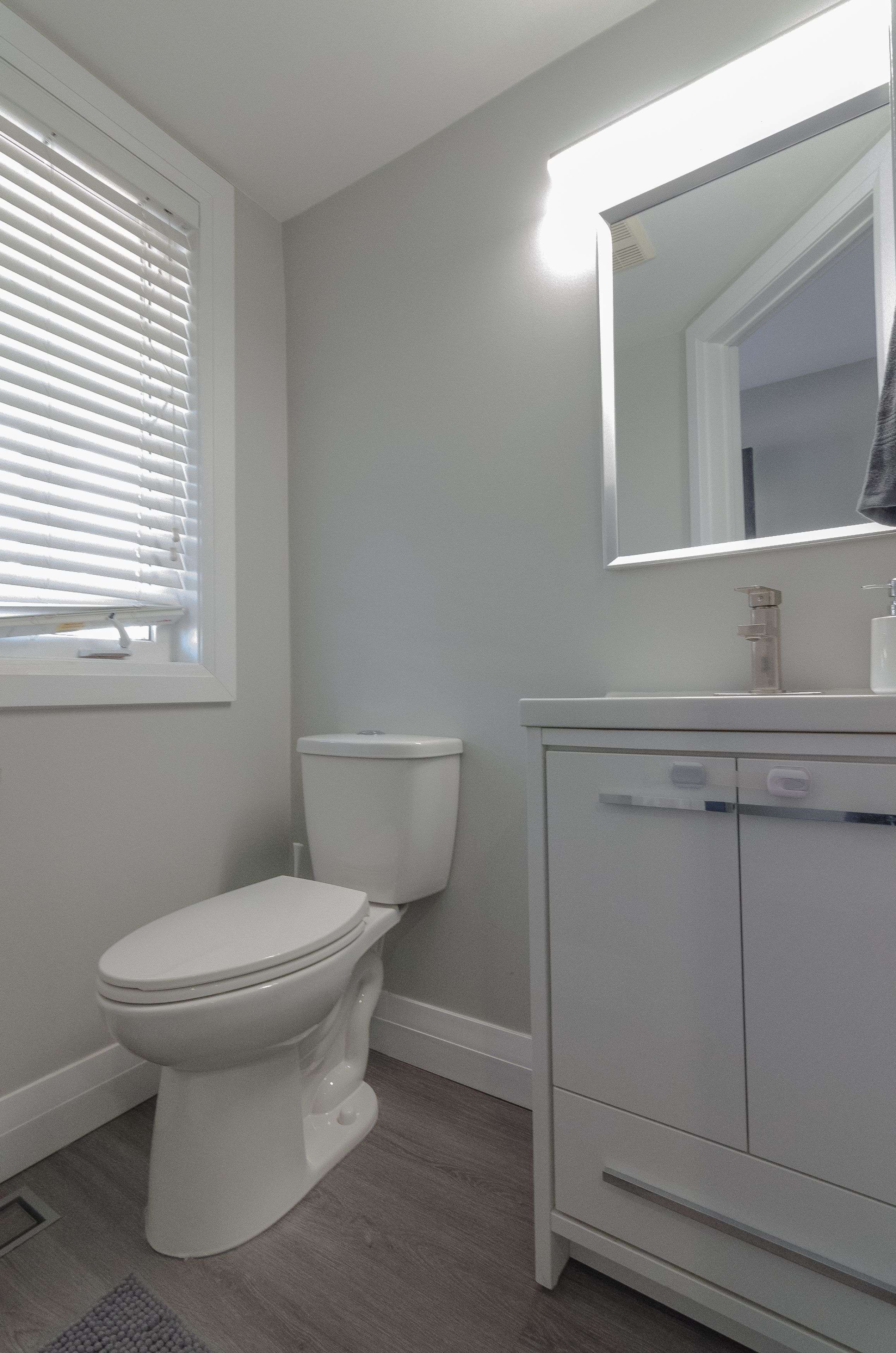 Whitby, ON L1R 3P1,19 Odessa CRES