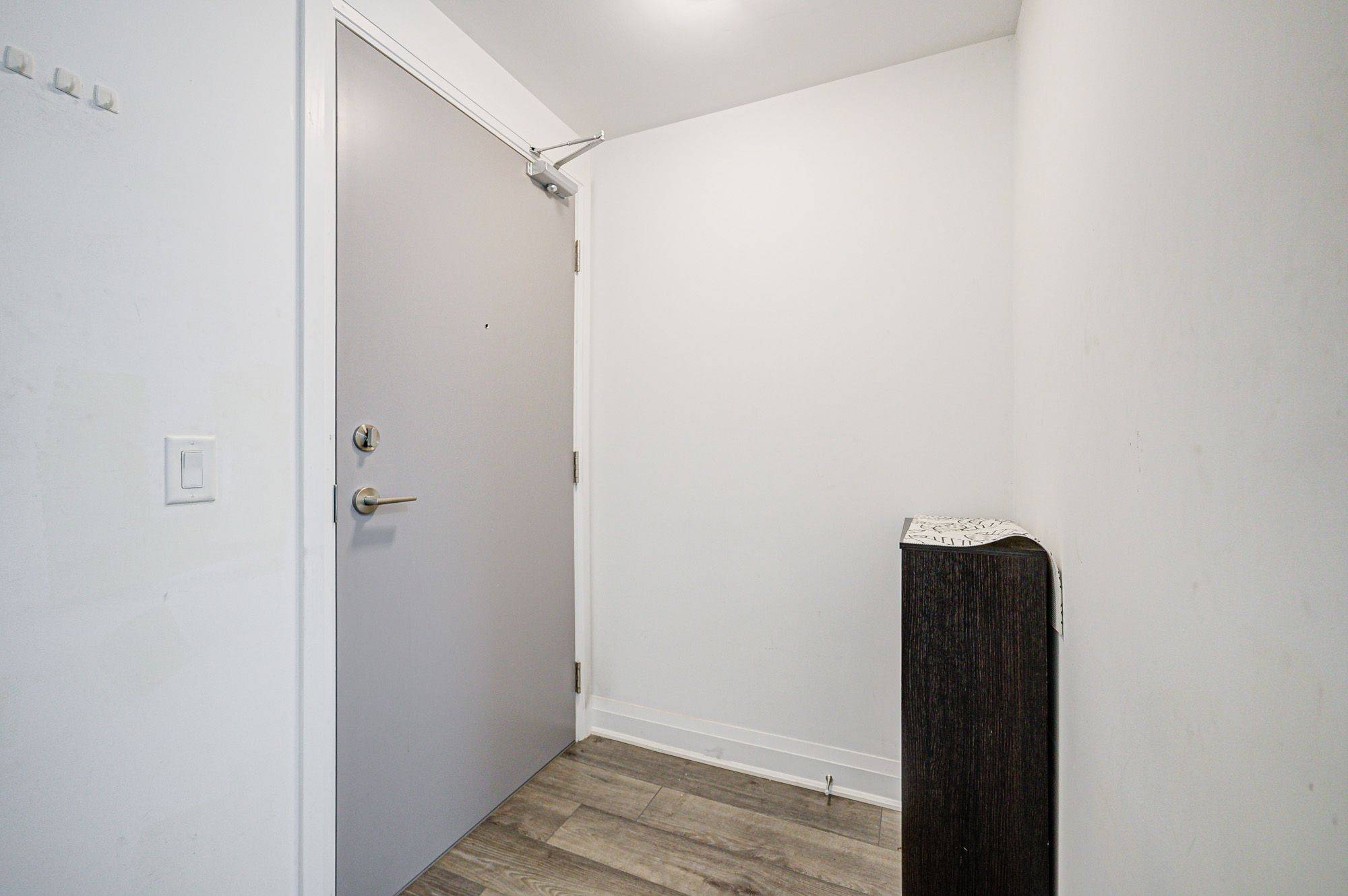 Toronto E05, ON M1T 0B7,3220 Sheppard AVE E #706