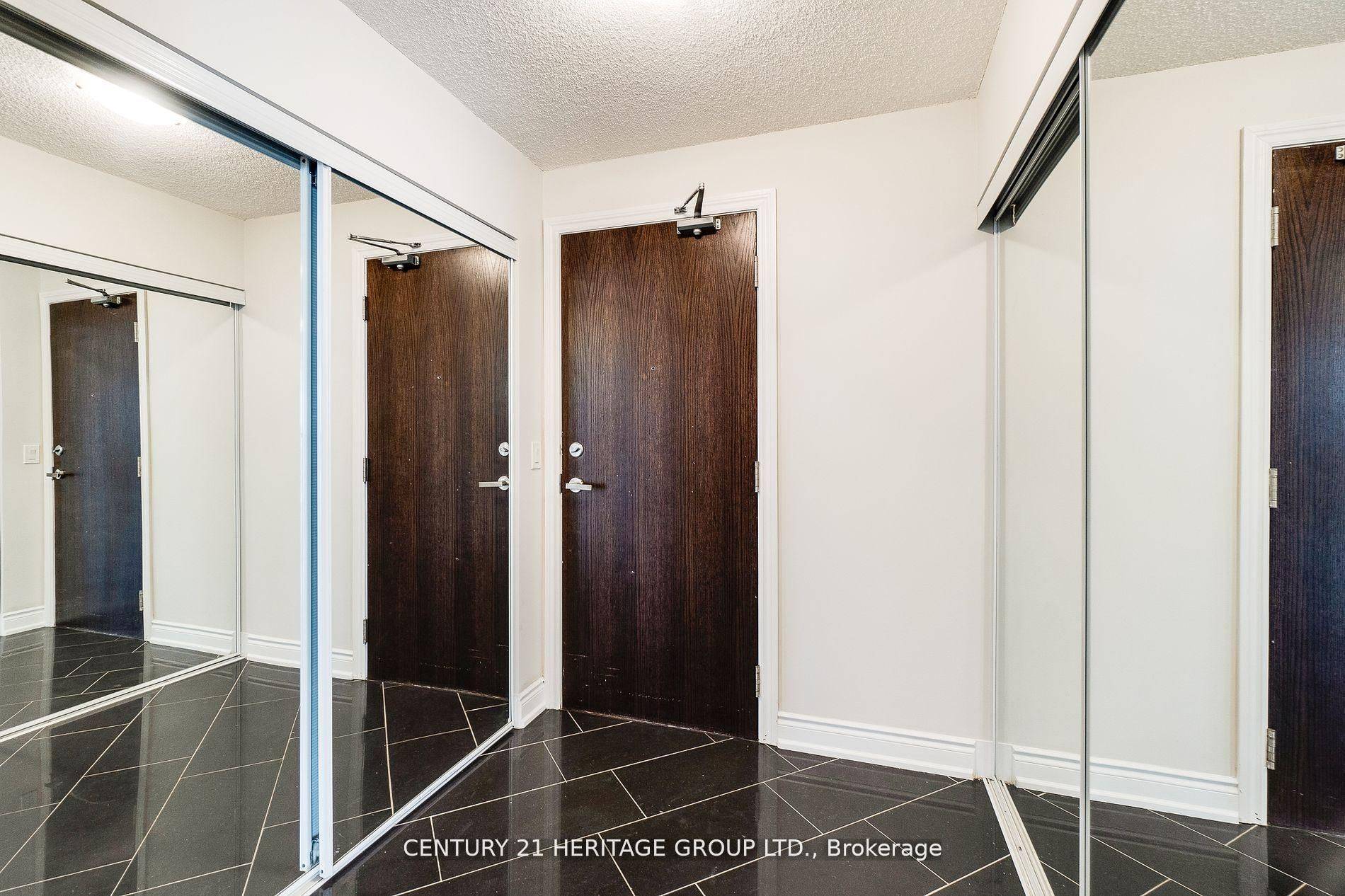 Vaughan, ON L4J 0C9,7 North Park RD #709