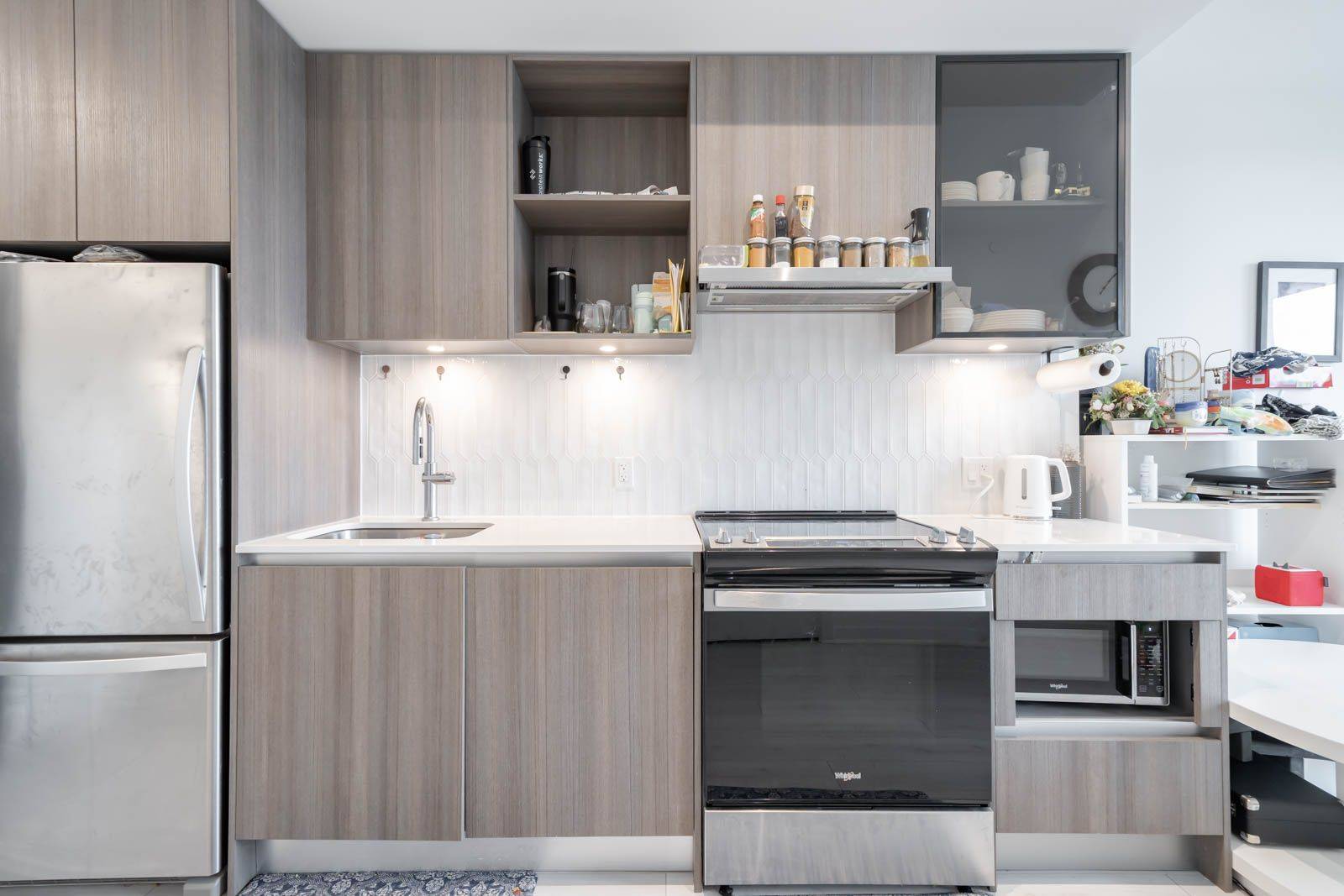 Oakville, ON L6M 5R8,395 Dundas ST W #503