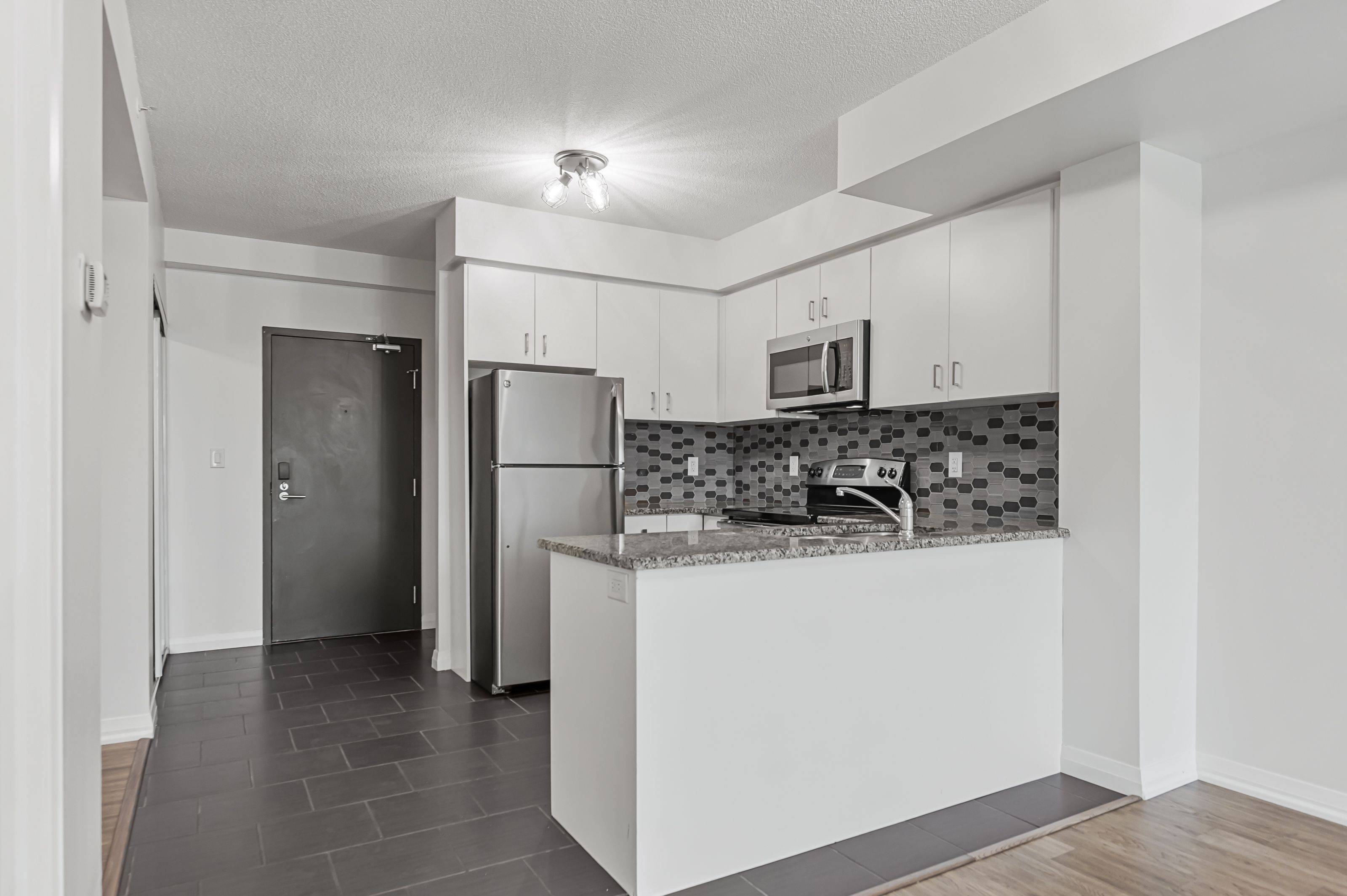 Guelph, ON N1E 0P5,53 Arthur ST S #807