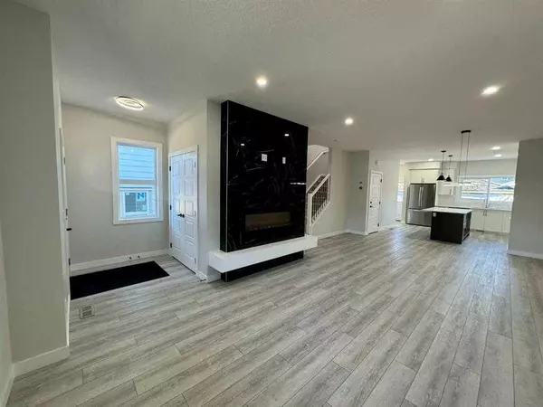 Calgary, AB T2Y 0S7,72 VERANDA BLVD SW