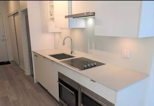 Toronto C10, ON M4P 1V2,99 Broadway AVE #3508