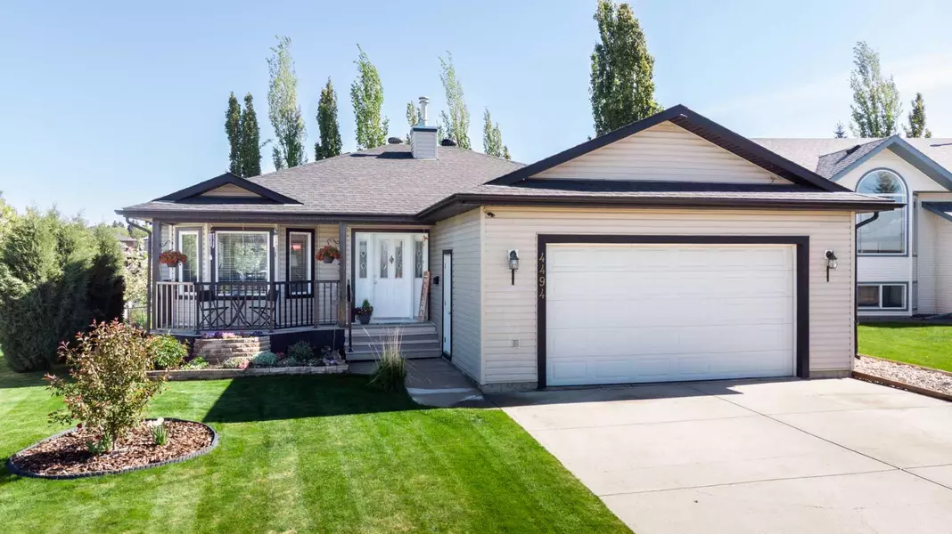 4494 54A Avenue Crescent, Innisfail, AB T4G 1X8