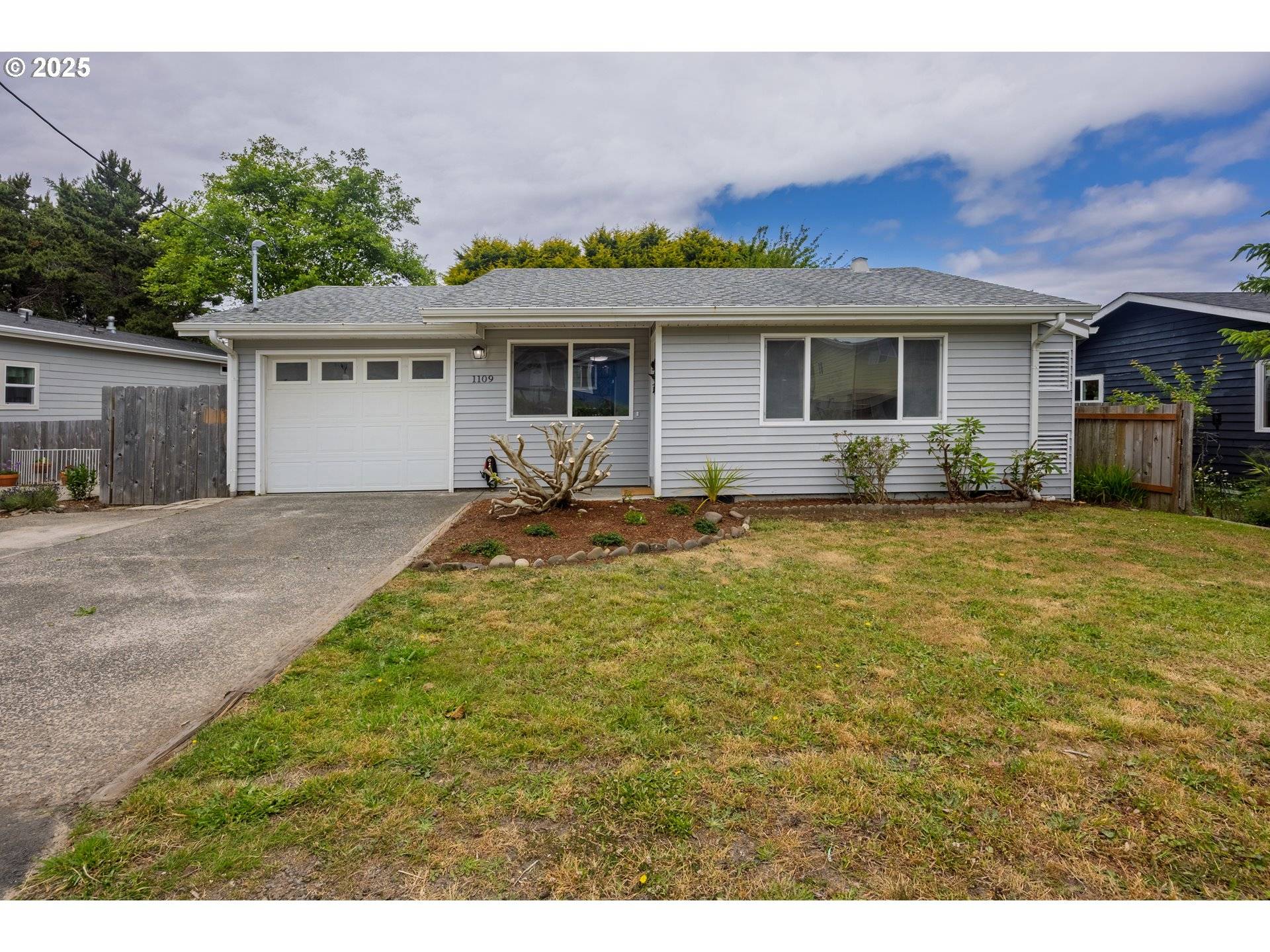 1109 SW 15TH ST, Lincoln City, OR 97367