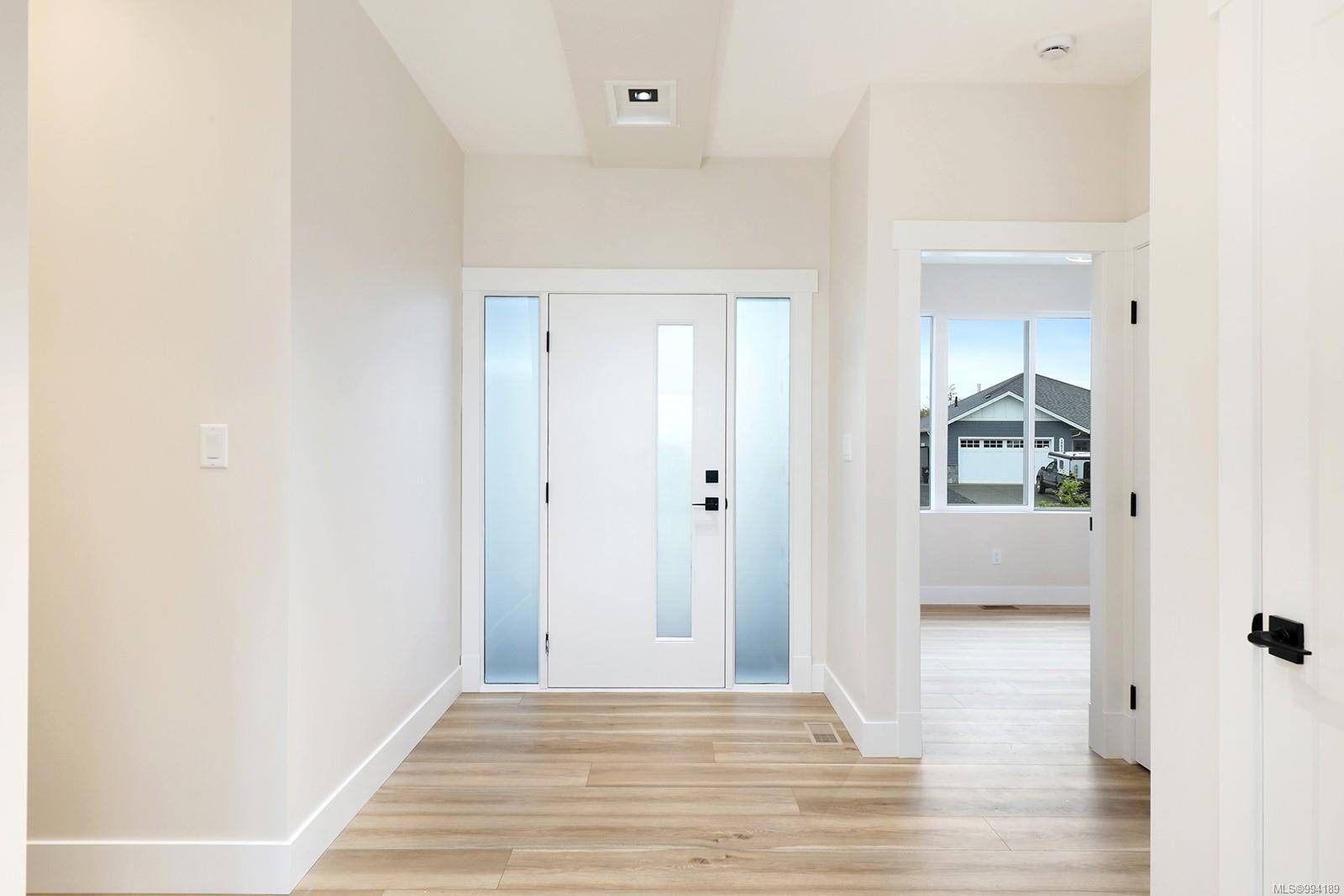Courtenay, BC V9B 0B6,3287 Eagleview Cres