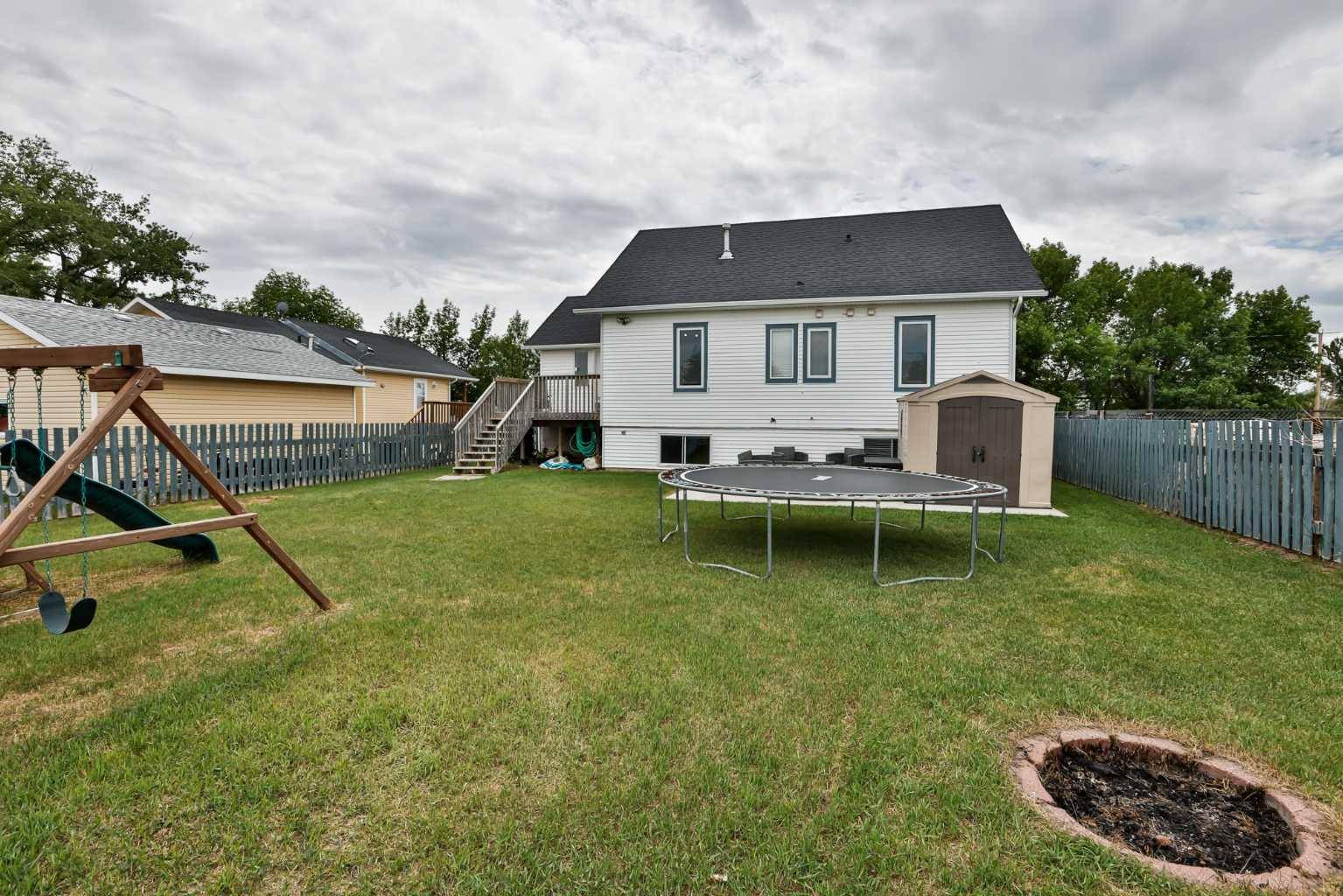 Raymond, AB T0K 2S0,167 E 400 N